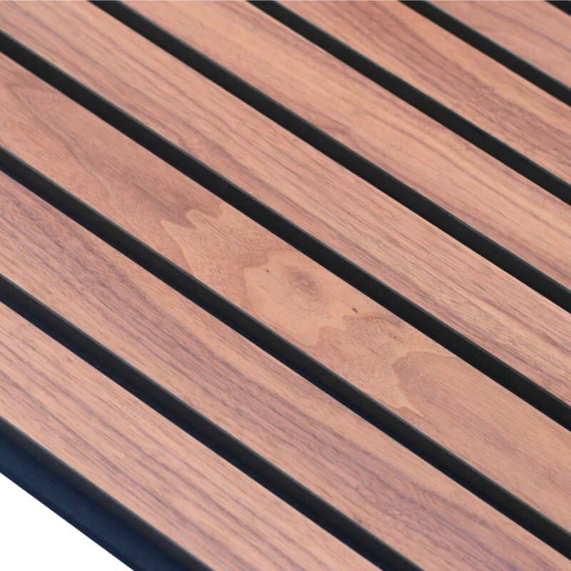 Akustik Paneele Nussbaum breite Lamellen –50mm- 260x60cm